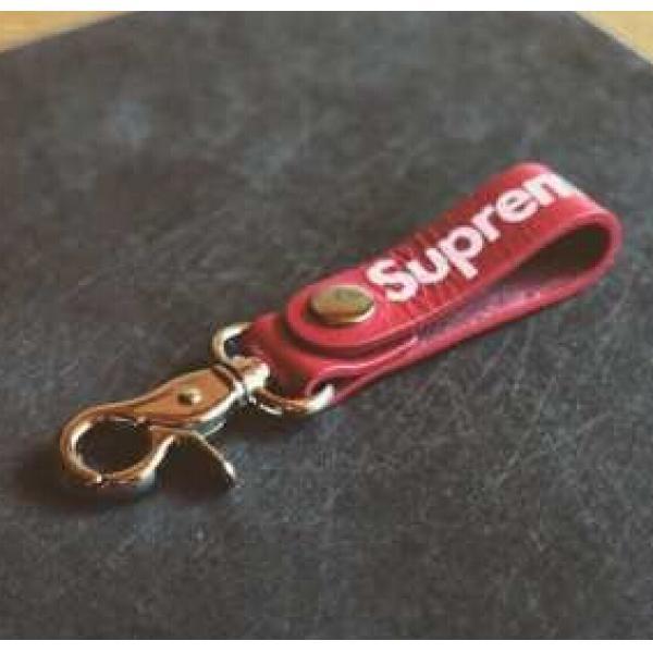 2026 美品 SUPREME シュプリーム 耐久性ある　キーホルダー 