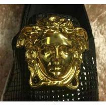 首胸ゴロ  2026 VERSACE ヴェルサーチ 売れ筋！ カジュアルシューズ 2色可選