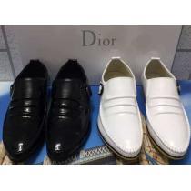 ぴかぴか輝くデザインDIOR ディオール 高級感を漂わせてくれるビジネスシューズ 2色可選