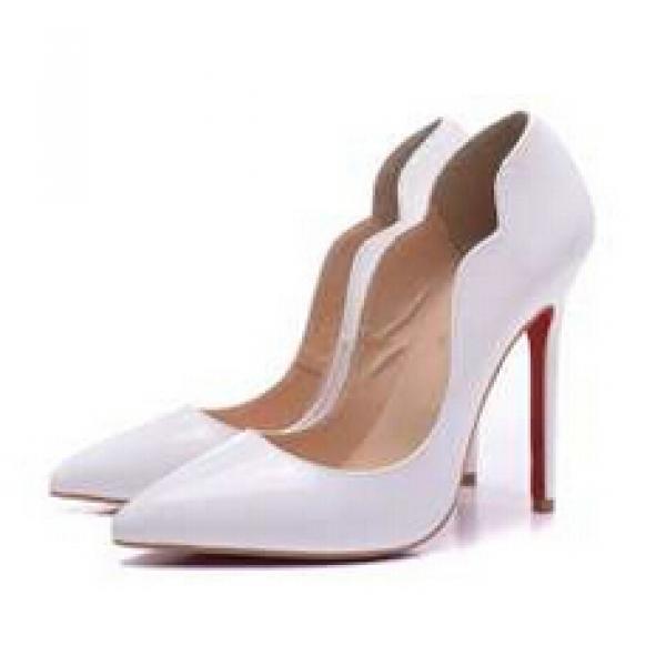 滑らかで2026 Christian Louboutinクリスチャンルブタン スタイルアップ効果　パンプ