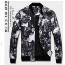 大人気　2026秋冬 VERSACE ヴェルサーチ 最適な温かさ　ブルゾン