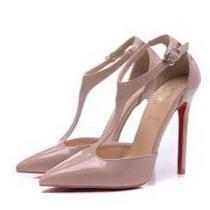 美脚効果　 2026 Christian Louboutinクリスチャンルブタン 大人っぽいパンプス