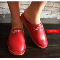 素敵な2026秋冬 SUPREME シュプリーム スリッパ 2色可選 便利性に溢れる商品