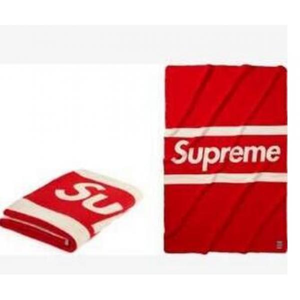 お買い得　2026秋冬 SUPREME シュプリーム　軽く柔らかな ブランケット
