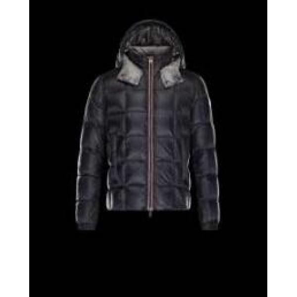 素敵な 2026秋冬 moncler モンクレール　ファッション性に溢れる ダウンジャケット 