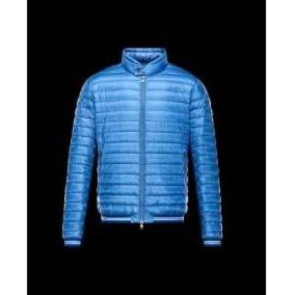 印象的な 2026秋冬 MONCLER モンクレール 落ち着きのあるダウンジャケット  2色可選