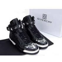 注目度が満点 2026秋冬 GIVENCHY ジバンシー メンズ　レースアップ　上品上質なハイカットスニーカー