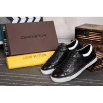 魅せた注目のブランド　2026秋冬 LOUIS VUITTON ルイ ヴィトン シンプルなフラットシューズ 2色可選