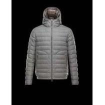 完売品　 2025秋冬 MONCLER モンクレール 最高の保温性に　ダウンジャケット