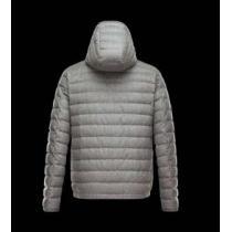 完売品　 2025秋冬 MONCLER モンクレール 最高の保温性に　ダウンジャケット