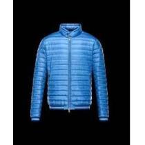 印象的な 2026秋冬 MONCLER モンクレール 落ち着きのあるダウンジャケット  2色可選