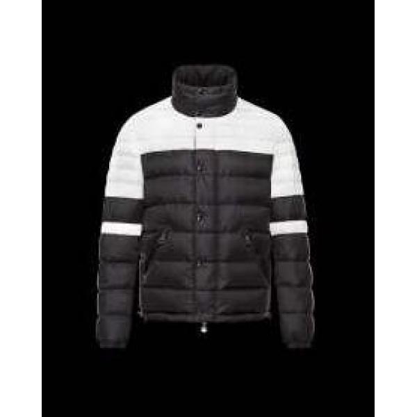 保温性のある 2026秋冬 MONCLER モンクレール 個性的なダウンジャケット 