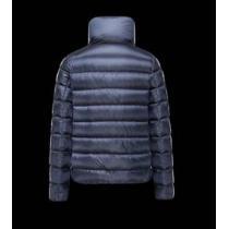 大人な印象 2025秋冬 moncler モンクレール 長く愛用できる　ダウンジャケット