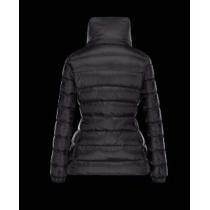 お買い得 秋冬 moncler モンクレール 耐久性や保温性に溢れる　ダウンジャケット