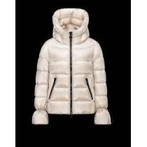 上品な雰囲気漂い　 2026秋冬 MONCLER モンクレール 格安　ダウンジャケット
