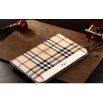 長らく愛用できるアイテム　秋冬 BURBERRY バーバリー　今季セール　 iPadケース カバー.75.