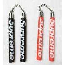 今季セール 2026秋冬 supreme シュプリーム 驚きのデザイン　ヌンチャク 2色可選