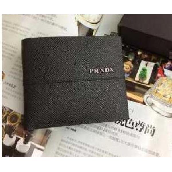 お洒落に 2026秋冬 prada プラダ 洗練された雰囲気　短財布 2色可選.158.