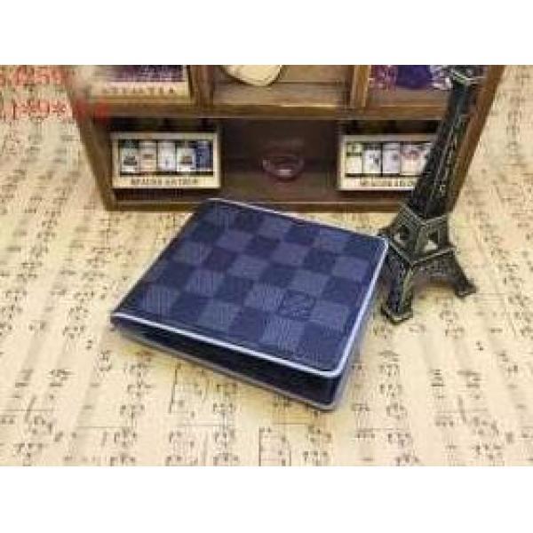 プレゼントに　秋冬 louis vuitton ルイ ヴィトン 魅力的な短財布 3色可選.108.
