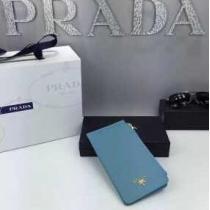 安心感のある　秋冬 PRADA プラダ 収納できる　カードケース シンプル 5色可選 .158.