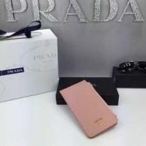 安心感のある　秋冬 PRADA プラダ 収納できる　カードケース シンプル 5色可選 .158.
