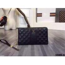 注目　秋冬 louis vuitton ルイ ヴィトン 収納もたっぷりあるビジネスケース .153.