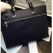 耐久性や機能性に prada プラダ 使い勝手がよく　ショルダー掛け 3色可選.57.