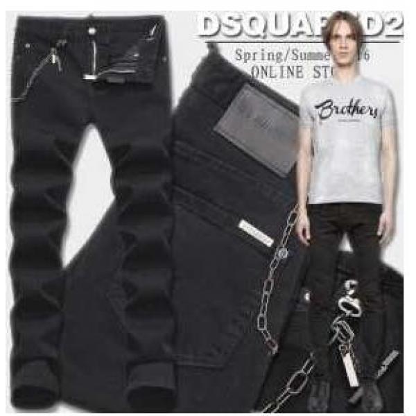 存在感あるモデル　dsquared2 ディースクエアード 洗練されたシンプルデザインジーンズ.