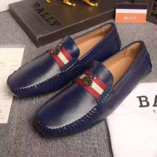 2026春夏 重宝するアイテム バリー BALLY 軽量で疲れにくい カジュアルシューズ リゾートスタイル