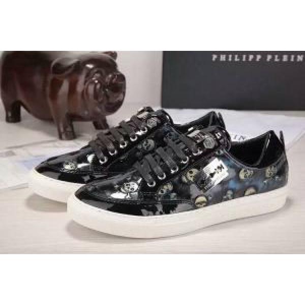 魅力的 2026 フィリッププレイン PHILIPP PLEIN フラットシューズ