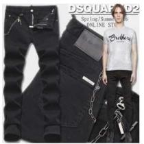 存在感あるモデル　dsquared2 ディースクエアード 洗練されたシンプルデザインジーンズ.