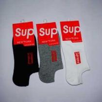 2026お買得 シュプリームSUPREME 靴下 男女兼用 3色可選