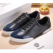 2026春夏 大人キレイに仕立てる ヴェルサーチ VERSACE 履き心地抜群 スニーカー