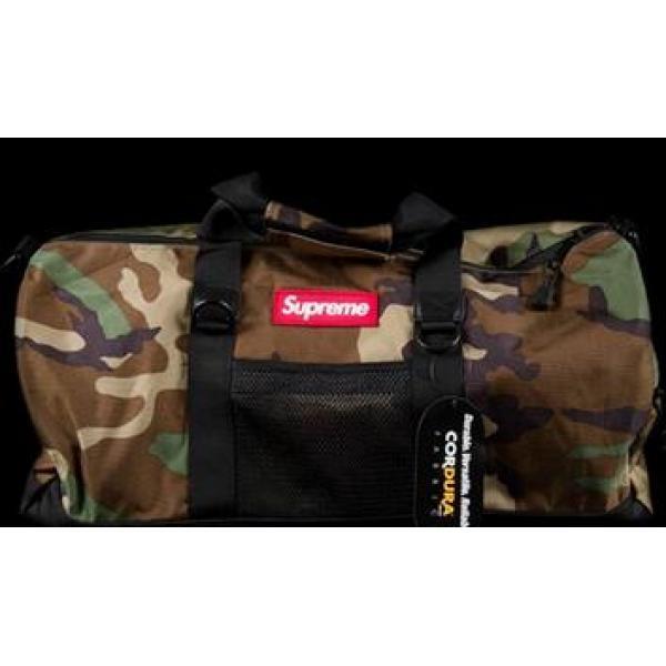 レジャーの必須アイテム　Supreme シュプリーム　コンツアーダッフルバッグ　カモフラージュ..161.