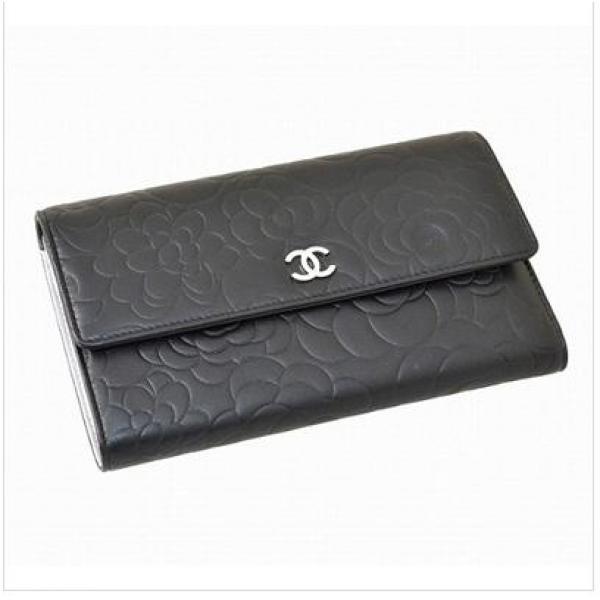 新発売＆好評レベルコピーブランド【Luxury Brand Selection】三つ折長財布.106.