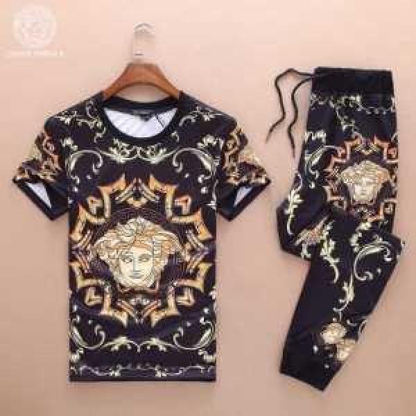 高品質 人気 2026春夏 ヴェルサーチ VERSACE 半袖セットアップ