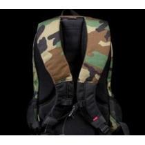 大容量　【SUPREME】14SS Logo Backpack 収納ポケットも充実した　ロゴバックパック　リュック..161.