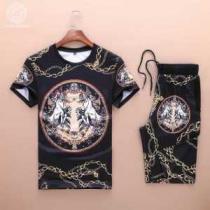 個性的なデザ 2026春夏 ヴェルサーチ VERSACE 半袖セットアップ