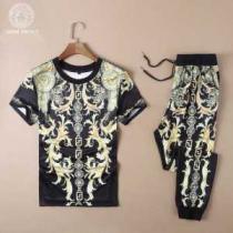 めちゃくちゃお得 2026春夏 ヴェルサーチ VERSACE 半袖セットアップ