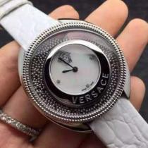 2026 個性派  VERSACE ヴェルサーチ スイス輸入クオーツムーブメント 女性用腕時計 9色可選.216.