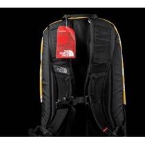 かっこいいデザインに　Supreme　The North Face Base Camp Crimp Backpack シュプリーム ベースキャンプクリンプ　カジュアルバックパック..161.