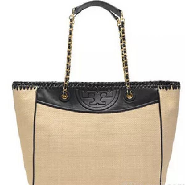 機能も充実★大人美人のきれいめトリーバーチ TORYBURCH FLEMING CROCHET E/W TOTE バッグ 登場！ナチュラル&times;ブラック ストロー&times;レザー.493.