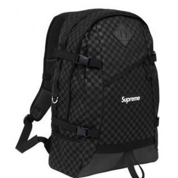 Supreme　超人気　バックパック　ブラック　高級感あるデザイン逸品..161.