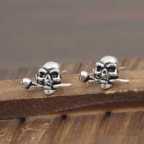 2025 肌触りの気持ちい〜 クロムハーツ CHROME HEARTS シルバー925 ピアス