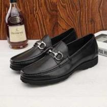 大好評 2026 サルヴァトーレフェラガモFERRAGAMO  カジュアルシューズ