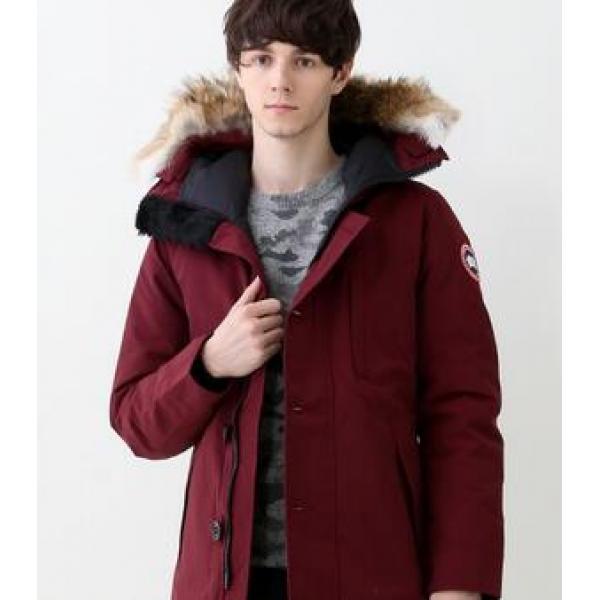 格安　CANADA GOOSE/カナダグース 運動性を重視しているダウンジャケット　コート.