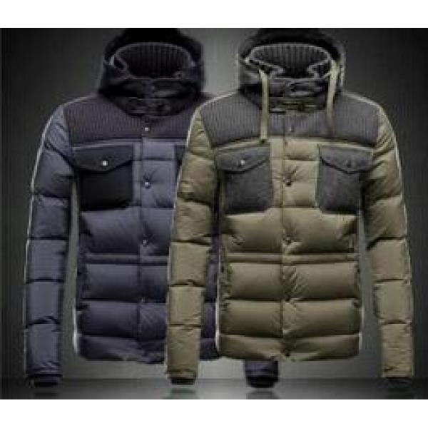 上品な印象　MONCLER　モンクレール　大人エレガント　メンズダウンジャケット.