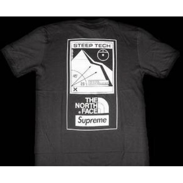適度に厚みのあるシュプリーム ノースフェイススティープテック　柔らかく Tシャツ　ブラック.