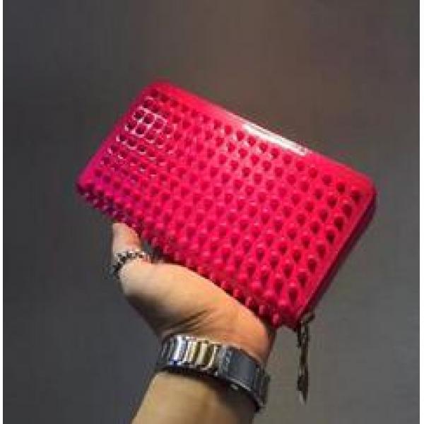 大活躍　クリスチャンルブタンスーパーコピー  Panettone Spike Stud 高貴感を演出する長財布..473.