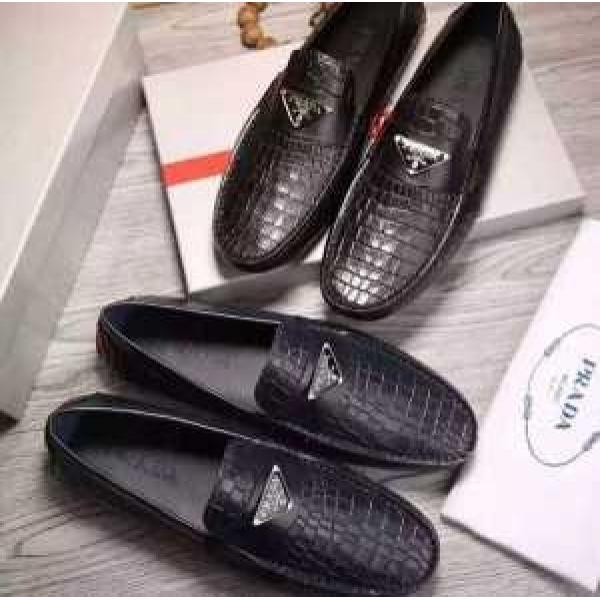 売れ筋！ 2026 プラダ PRADA カジュアルシューズ 2色可選